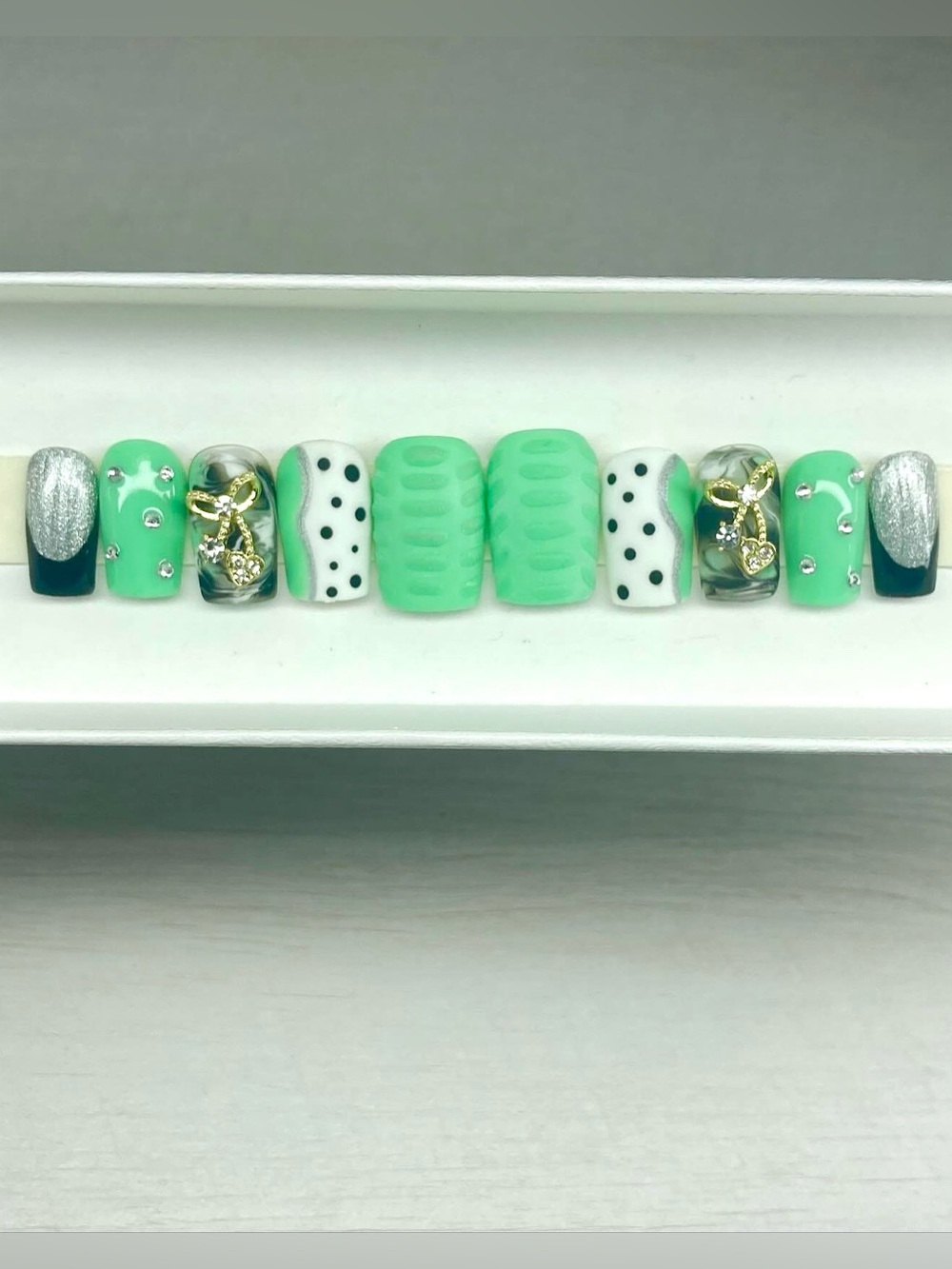 Feeling Minty Acrylic Press-On Nails